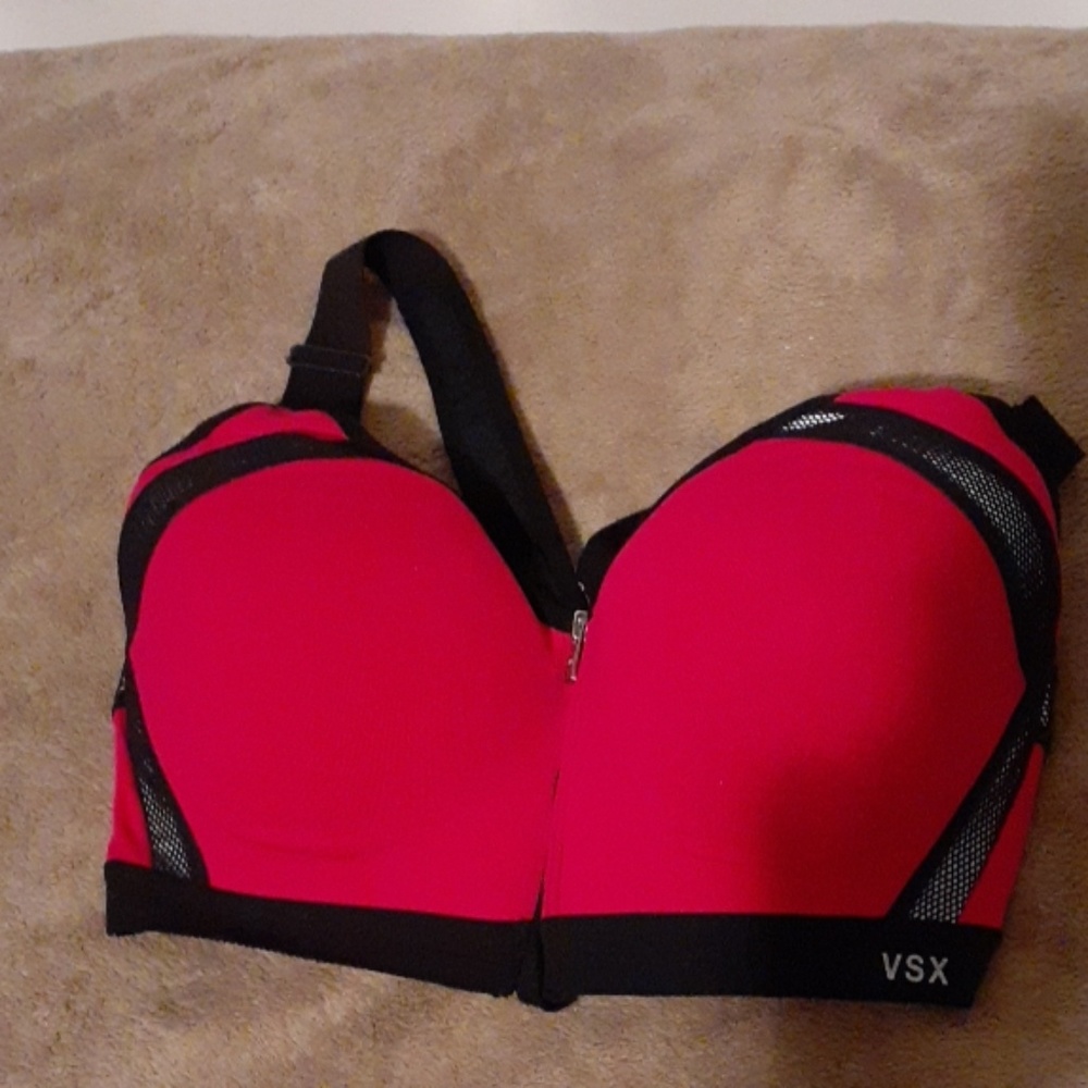 Victoria's secret sport bar
